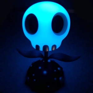 5" Skull Flower Blue GID vinyl art toy by Tara McPherson x ToyQube